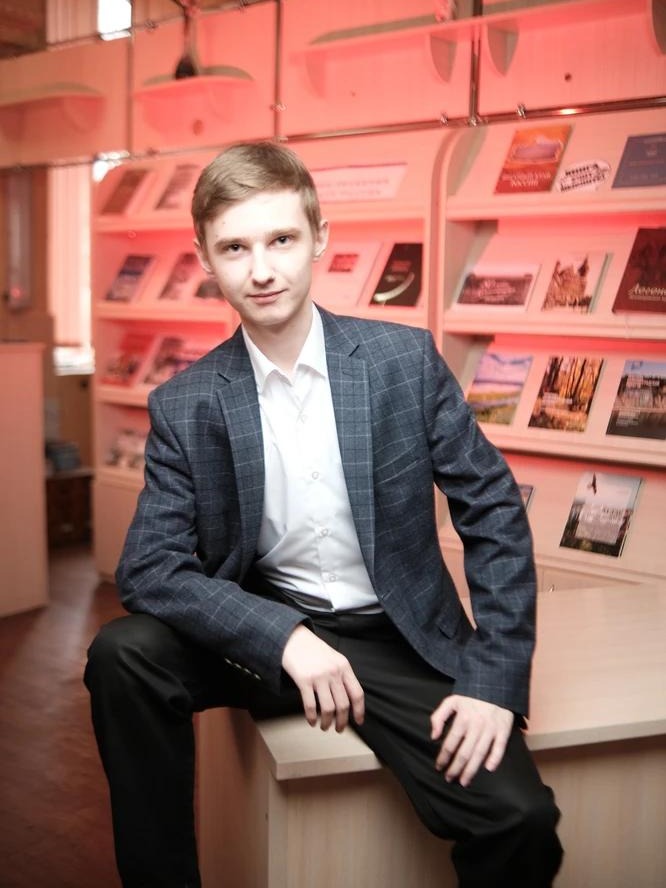 Самсонов Владимир.