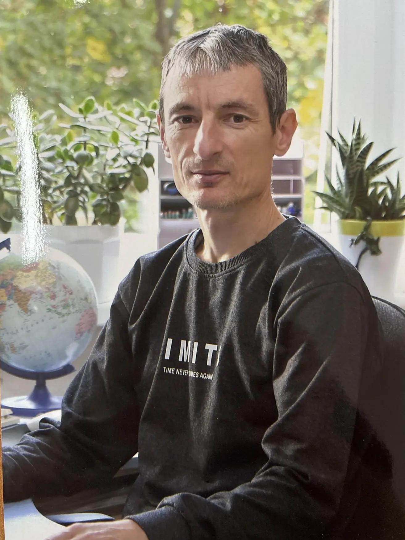 Азаров Сергей Михайлович.